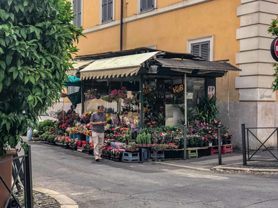 Rome is place where people live, and flowers are definitely part of the Roman life.